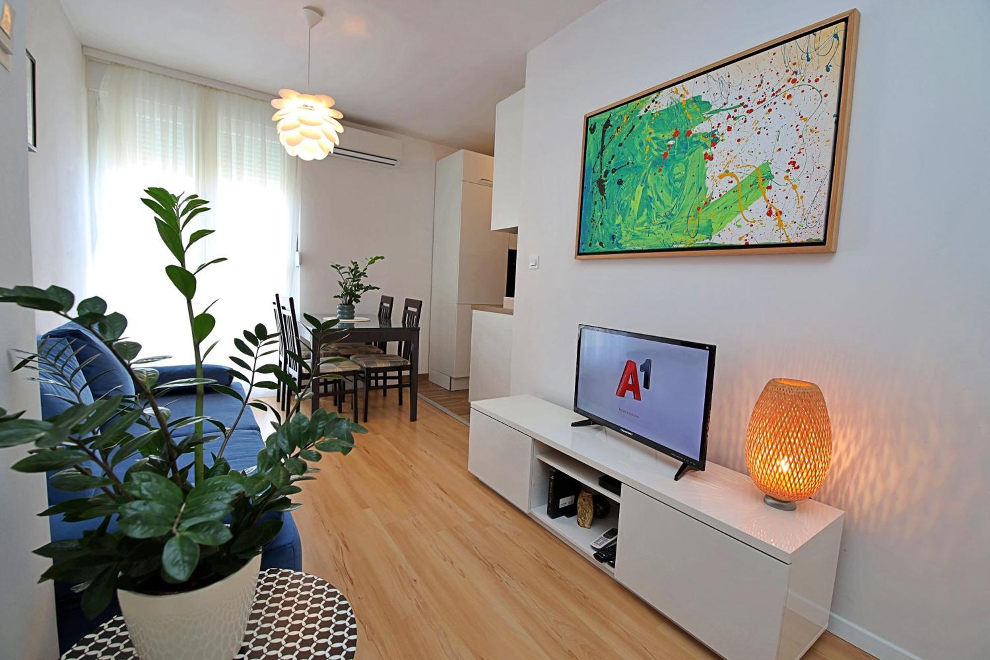 Apartment La La Land Split